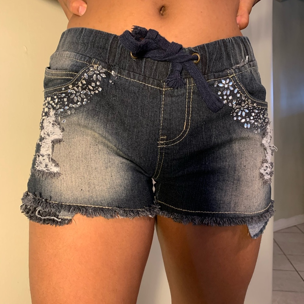 (S) Rhinestone Ruffles Shorts